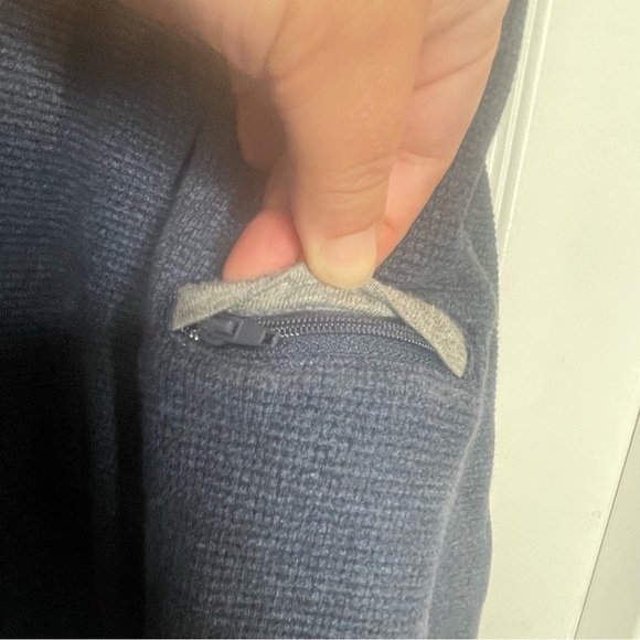 Robert Graham 1/4 Zip Pullover Sweater in Blue L - Picture 8 of 12